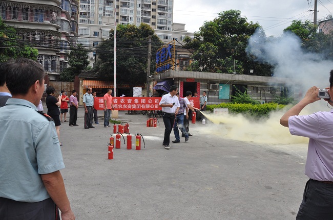 省農(nóng)、福農(nóng)集團(tuán)公司舉辦消防安全講座和消防演練