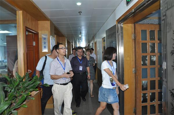 集團(tuán)公司舉辦消防應(yīng)急疏散演練