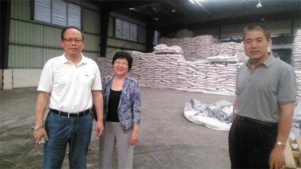 省發(fā)改委、省供銷(xiāo)社有關(guān)處室領(lǐng)導(dǎo)到集團(tuán)公司檢查調(diào)研化肥冬儲(chǔ)工作