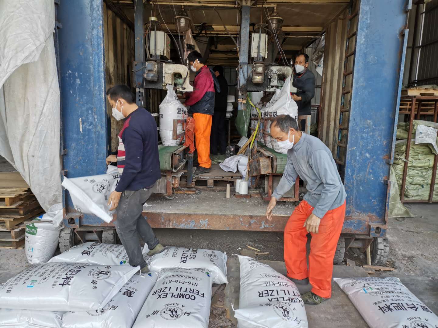 廈門公司物流事業(yè)部戰(zhàn)“疫”保春耕