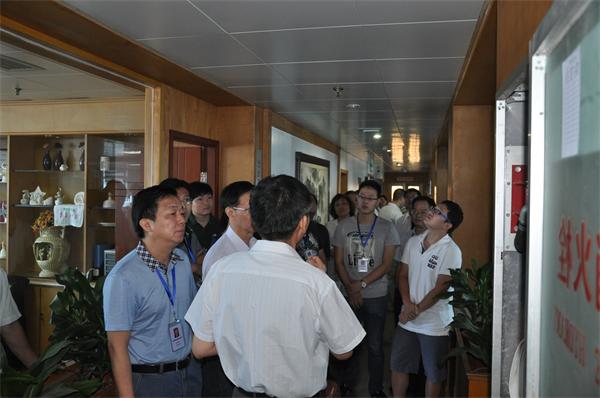 集團(tuán)公司舉辦消防應(yīng)急疏散演練