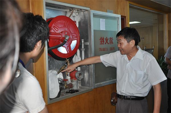 集團(tuán)公司舉辦消防應(yīng)急疏散演練