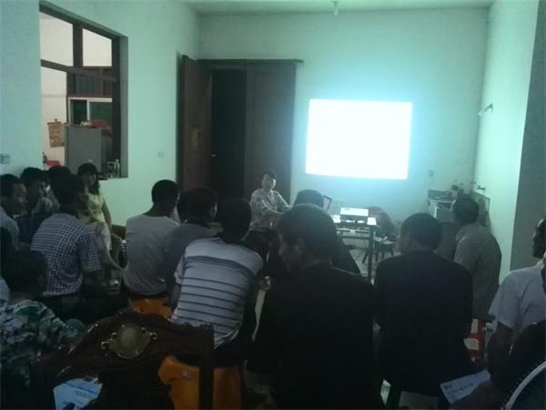 我司農(nóng)化部赴基層鄉(xiāng)村召開農(nóng)民會(huì)和葡萄技術(shù)講座