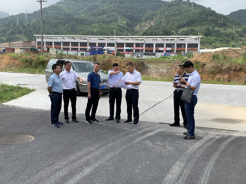 省社黨組成員、副主任占飛豹到閩西公司調(diào)研指導(dǎo)