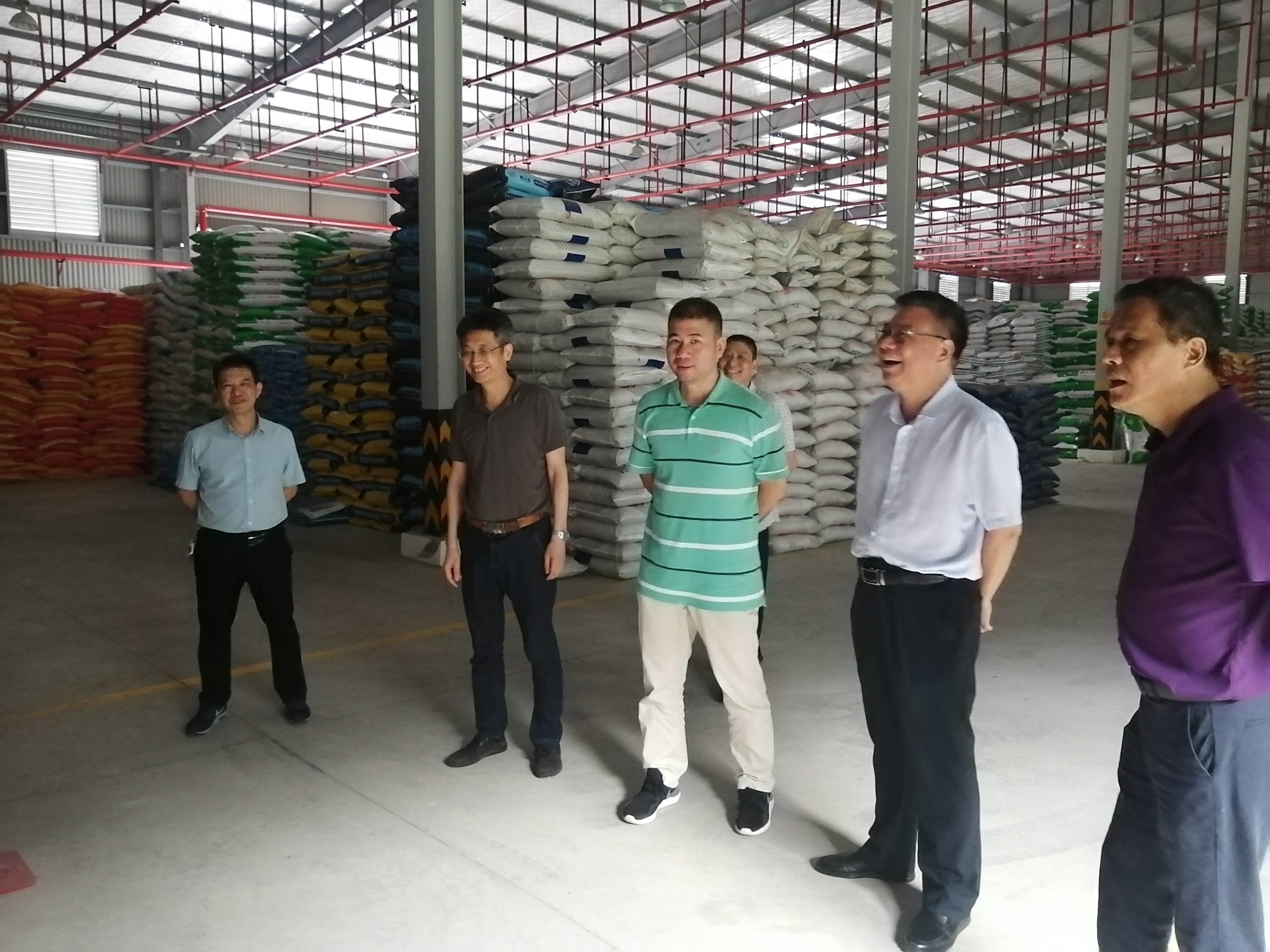 省發(fā)改委、省供銷社到子公司調(diào)研農(nóng)資儲(chǔ)備工作