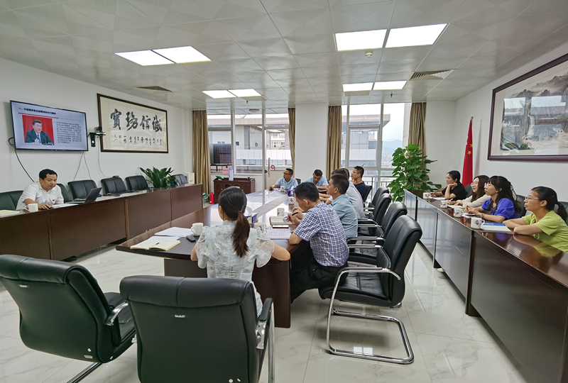 龍巖市供銷社領(lǐng)導(dǎo)到閩西公司上黨課