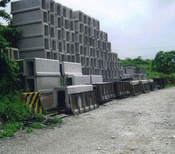 省發(fā)改委服務(wù)業(yè)處到集團(tuán)公司開展主題黨日活動