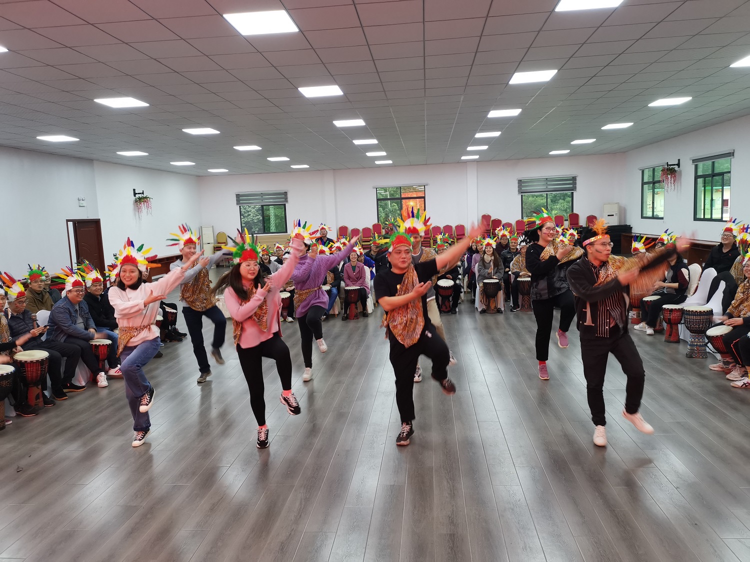 團隊樂動  鼓舞飛揚——集團公司工會舉辦非洲鼓主題團建活動